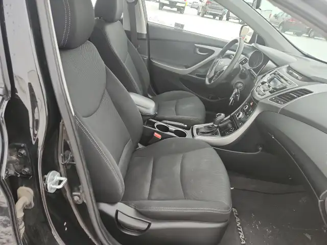 2015 Hyundai Elantra - Photo 23