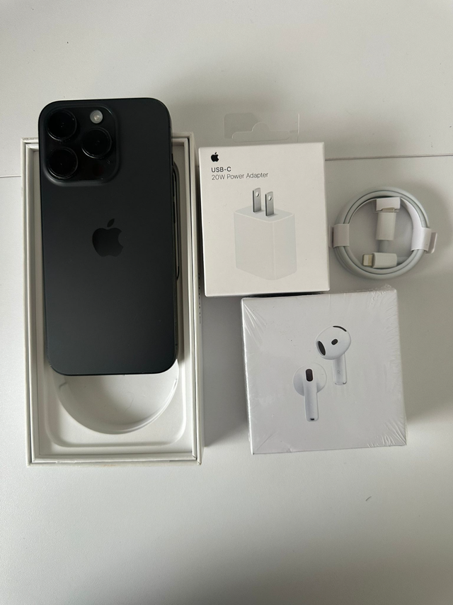 iPhone 15 Pro 256GB AirPods/Fast Charger/Delivery