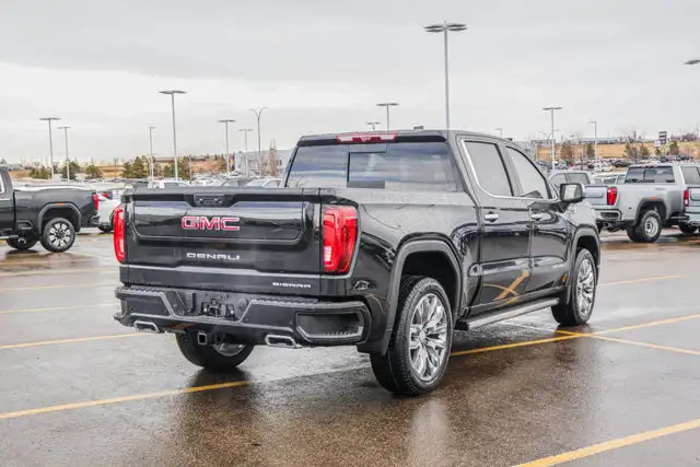 2026 GMC Sierra 1500 Denali - Photo 9