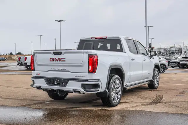 2026 GMC Sierra 1500 Denali - Photo 9