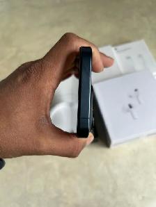 iPhone 15 Pro 128gb 89% batt Airpods/Fast Charger/Delivery - Photo 3