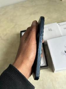 iPhone 15 Pro 128gb 89% batt Airpods/Fast Charger/Delivery - Photo 4