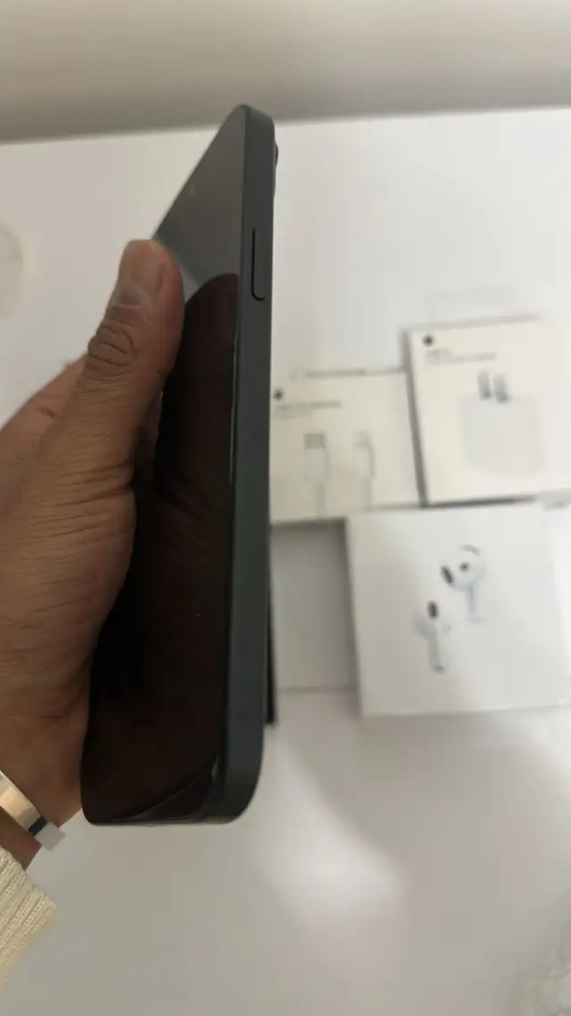 iPhone 15 Plus 256GB AirPods Pkg/Delivery - Photo 3