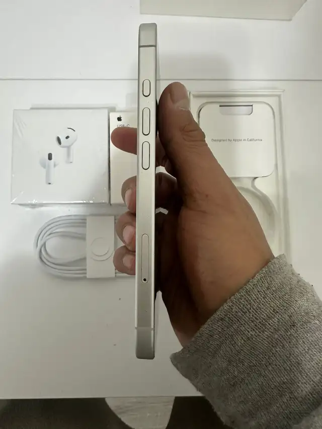iPhone 16 128gb Airpods/Adapter Pkg/Delivery - Photo 3