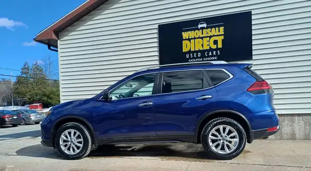 2017 Nissan Rogue SV AWD - Photo 3