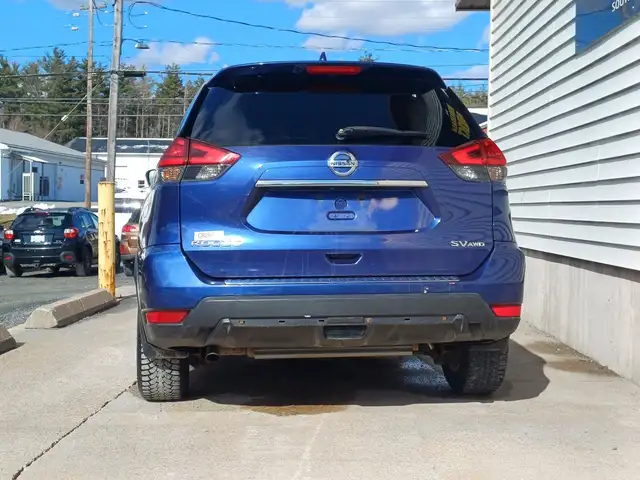 2017 Nissan Rogue SV AWD - Photo 4