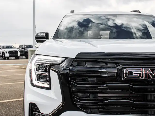 2026 GMC Terrain AWD Elevation - Photo 11