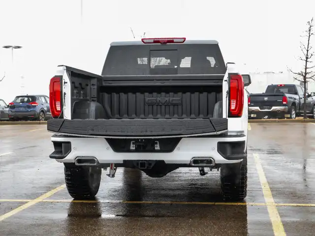 2026 GMC Sierra 1500 AT4 - Photo 9