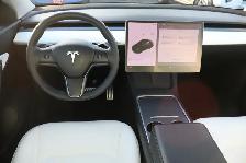 2021 Tesla Model Y - Photo 10