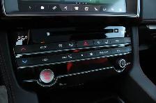 2020 Jaguar F-Pace - Photo 26