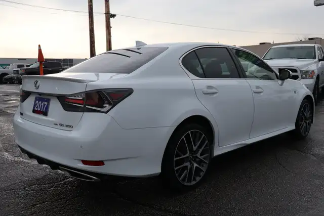 2017 Lexus GS - Photo 7