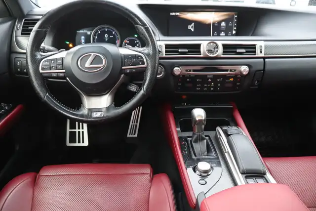 2017 Lexus GS - Photo 9