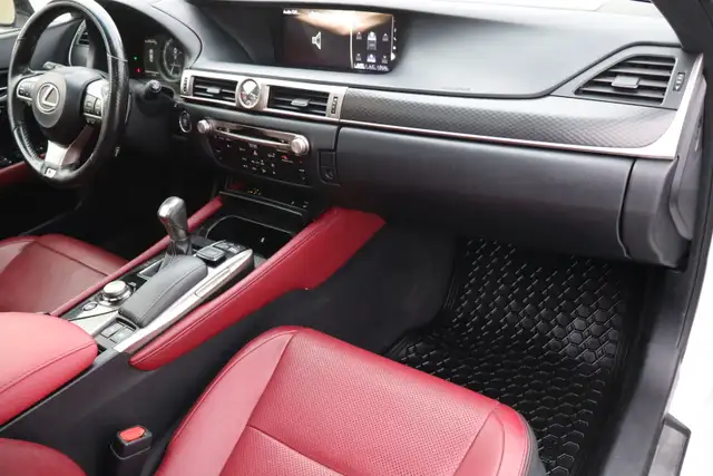 2017 Lexus GS - Photo 10