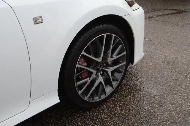 2017 Lexus GS - Photo 28