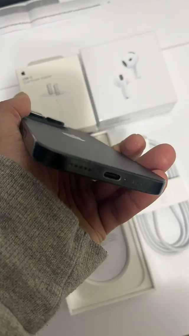 iPhone 16 Pro 128gb Airpods/Fast Charger/Delivery - Photo 5