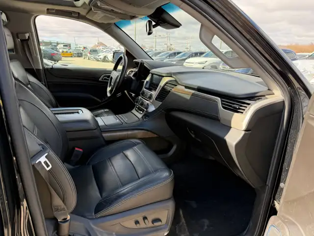 2018 GMC Yukon XL 4WD 4dr Denali - Photo 10