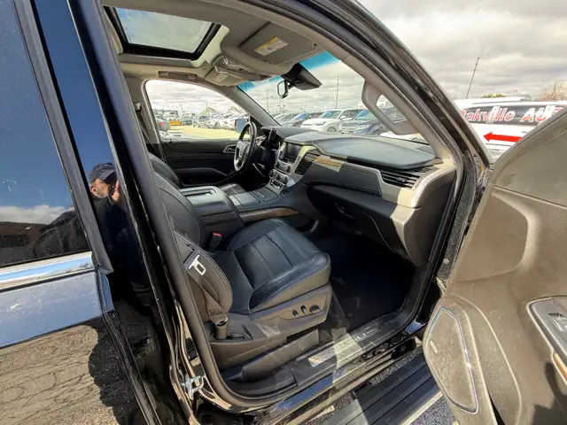 2018 GMC Yukon XL 4WD 4dr Denali - Photo 12