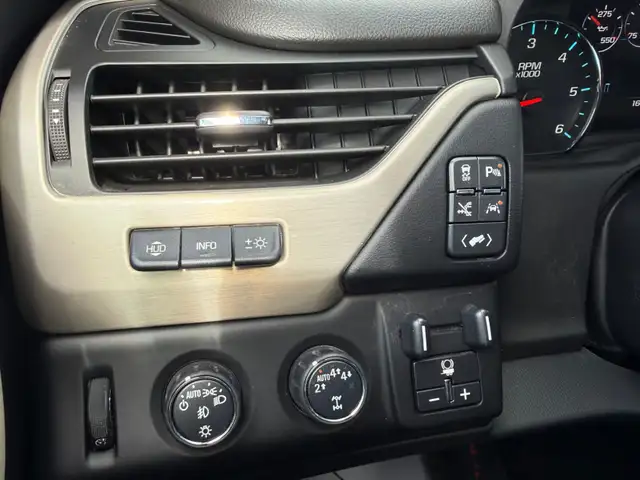2018 GMC Yukon XL 4WD 4dr Denali - Photo 23