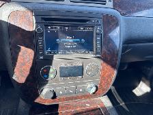 2011 GMC Yukon DENALI SUNROOF / RUNNING BOARDS / REAR CAMERA / L - Photo 17