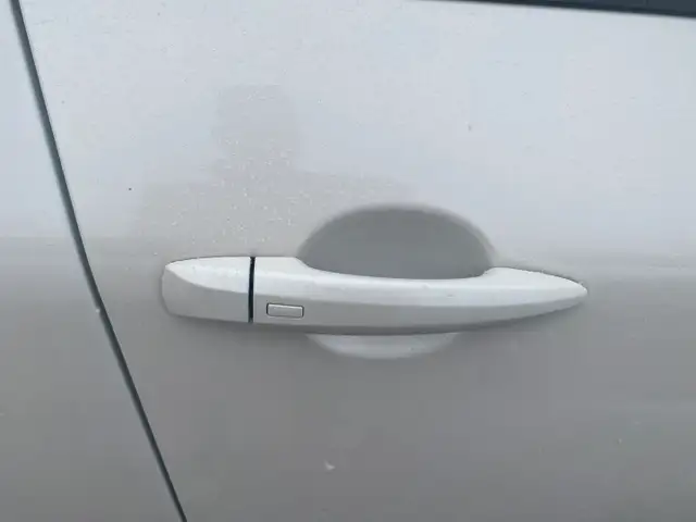 2023 Nissan Rogue - Photo 3