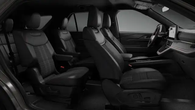 2026 Ford Explorer ST-Line - Photo 6