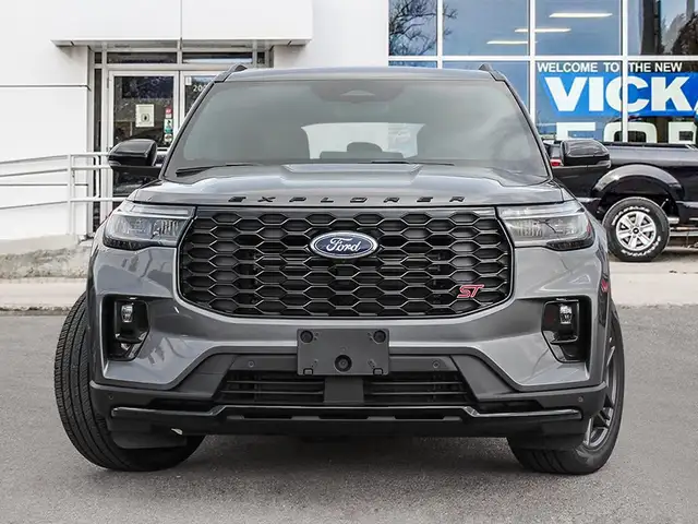 2026 Ford Explorer ST - Photo 3