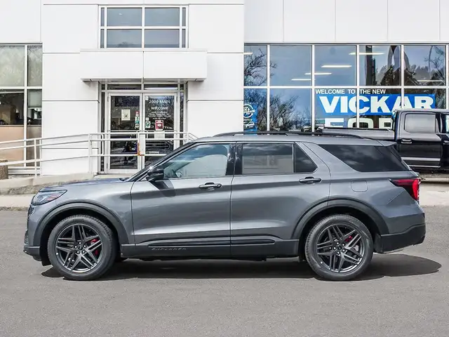 2026 Ford Explorer ST - Photo 4