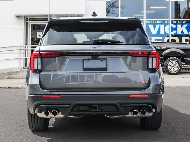 2026 Ford Explorer ST - Photo 6