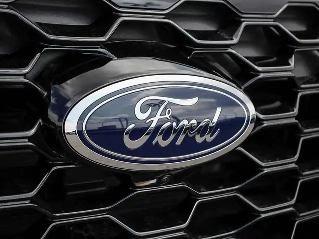 2026 Ford Explorer ST - Photo 9