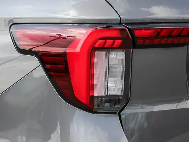 2026 Ford Explorer ST - Photo 12