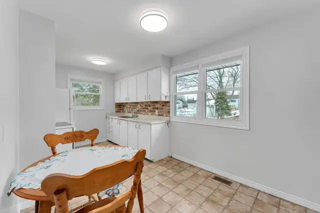 Affordable Bungalow, perfect for First-time Buyers - Photo 4