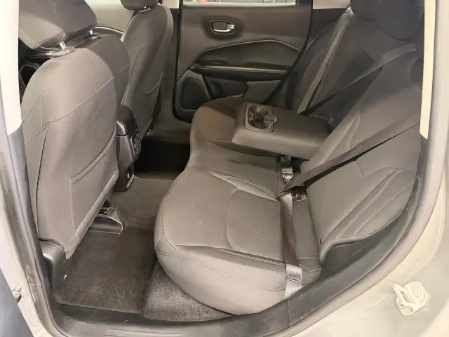 2020 Jeep Compass Upland AWD New Brakes ApplePlay CLEAN CARFAX - Photo 21