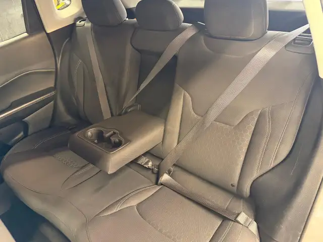 2020 Jeep Compass Upland AWD New Brakes ApplePlay CLEAN CARFAX - Photo 22