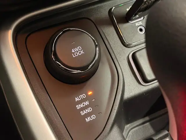 2020 Jeep Compass Upland AWD New Brakes ApplePlay CLEAN CARFAX - Photo 27