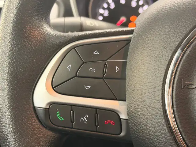 2020 Jeep Compass Upland AWD New Brakes ApplePlay CLEAN CARFAX - Photo 50