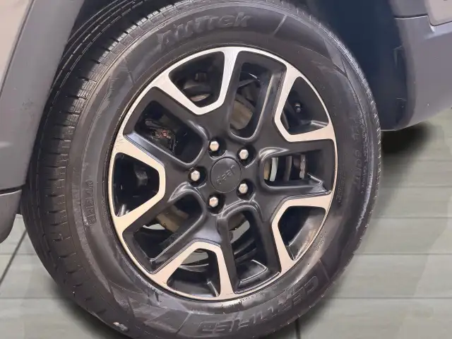 2020 Jeep Compass Upland AWD New Brakes ApplePlay CLEAN CARFAX - Photo 56
