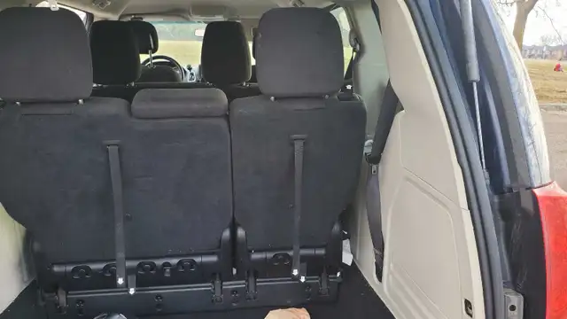 2015 Dodge Caravan - Photo 4