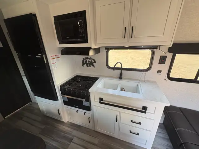 2024 Jayco Jayflight 260 BH! As New! 5000 lbs! $19995! - Photo 14