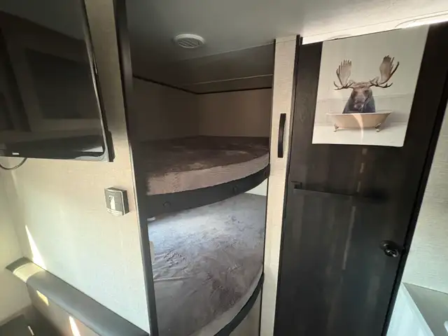 2024 Jayco Jayflight 260 BH! As New! 5000 lbs! $19995! - Photo 15