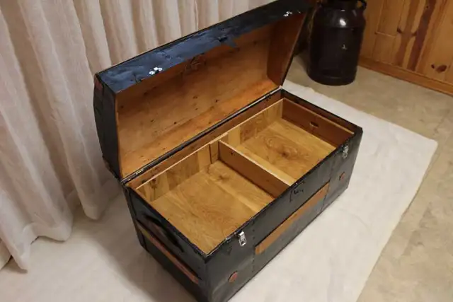 Coffre, malle antique, début 19’s 135$, bombé  1prime, livré - Photo 5