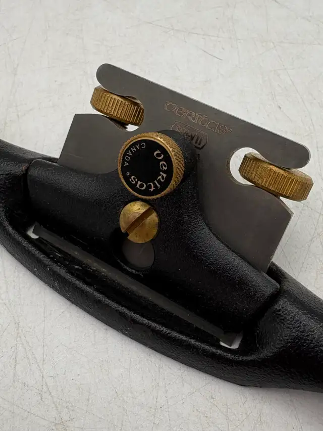 Veritas Flat Woodworking Spokeshave (Model: 05p3373 ) - Photo 2