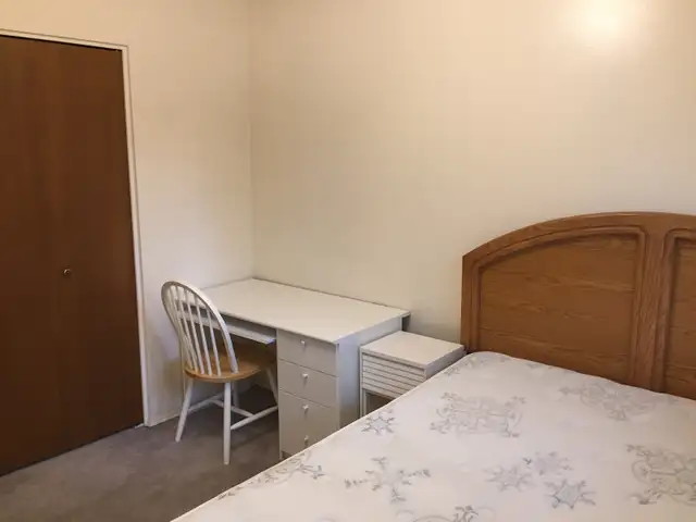 Room for rent close to U of L—-male only - Photo 2