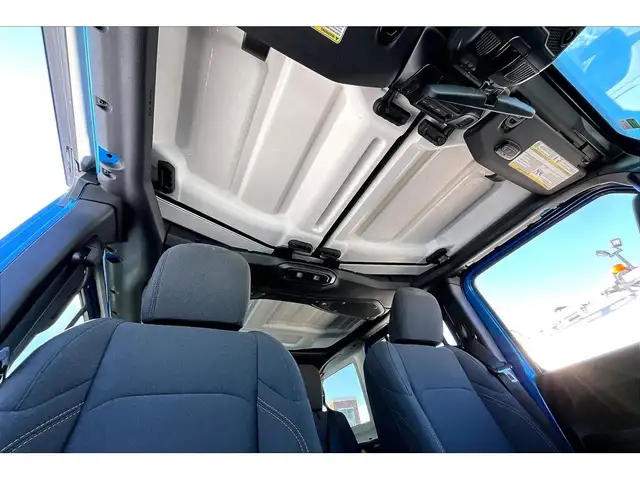 2024 Jeep Wrangler Willys 4Dr | Heated Seats | 12.3\' NAV | Tow - Photo 16