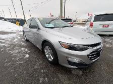 2021 Chevrolet Malibu LS  WITH APPLE CARPLAY! - Photo 4