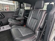 2017 Dodge Grand Caravan GT WITH FULL STOW-N-GO/LEATHER! - Photo 9