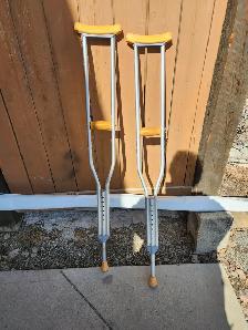 Homecare Products- Raised toilet, Bath Bar   seat, Crutches - Photo 3