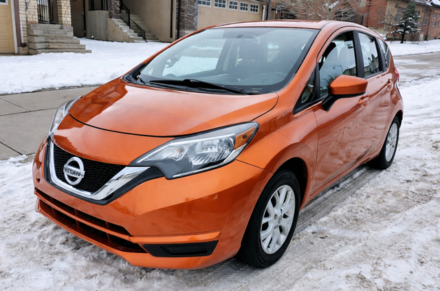 2017 Nissan Versa Note SV 1.6 Liter betterthan Fit civic corolla