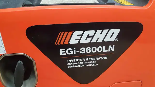 ECHO EGi-3600 LN LIKE NEW  GENERATOR/INVERTER