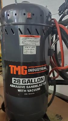 SANDBLASTER TMG 28 GALLON ALMOST NEW
