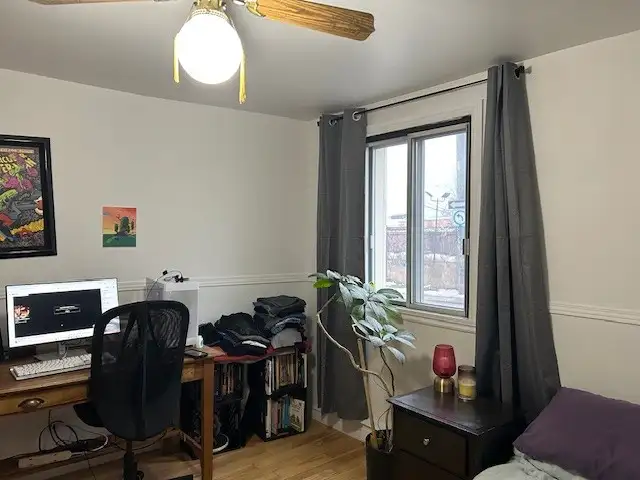 Room for rent in spacious apartment - Chambre a louer - Photo 2